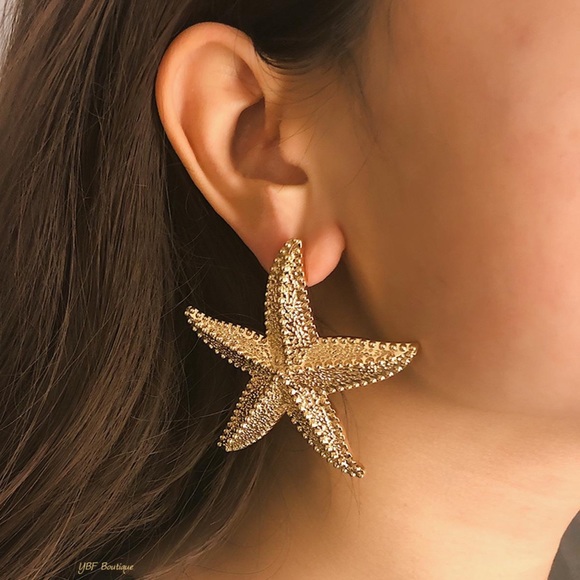 New Big Oversized Gold Starfish Post Fashion Earrings - Picture 6 of 9